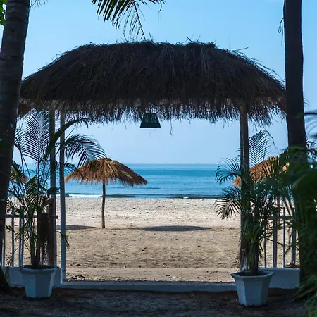 Larisa Beach Resort Morjim Exterior photo